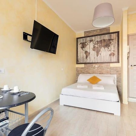 Private Suite In A Guest House With Private Bathroom N3 Roma Esterno foto