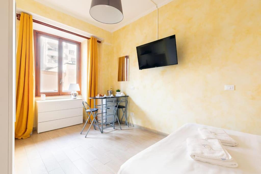 Private Suite In A Guest House With Private Bathroom N3 Roma Esterno foto