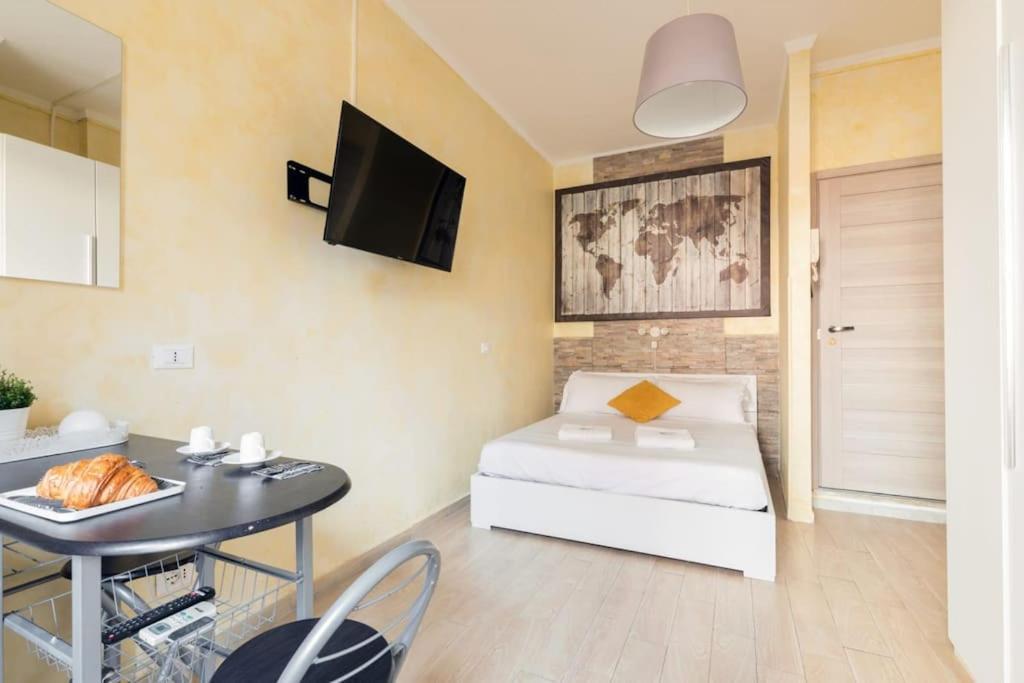 Private Suite In A Guest House With Private Bathroom N3 Roma Esterno foto